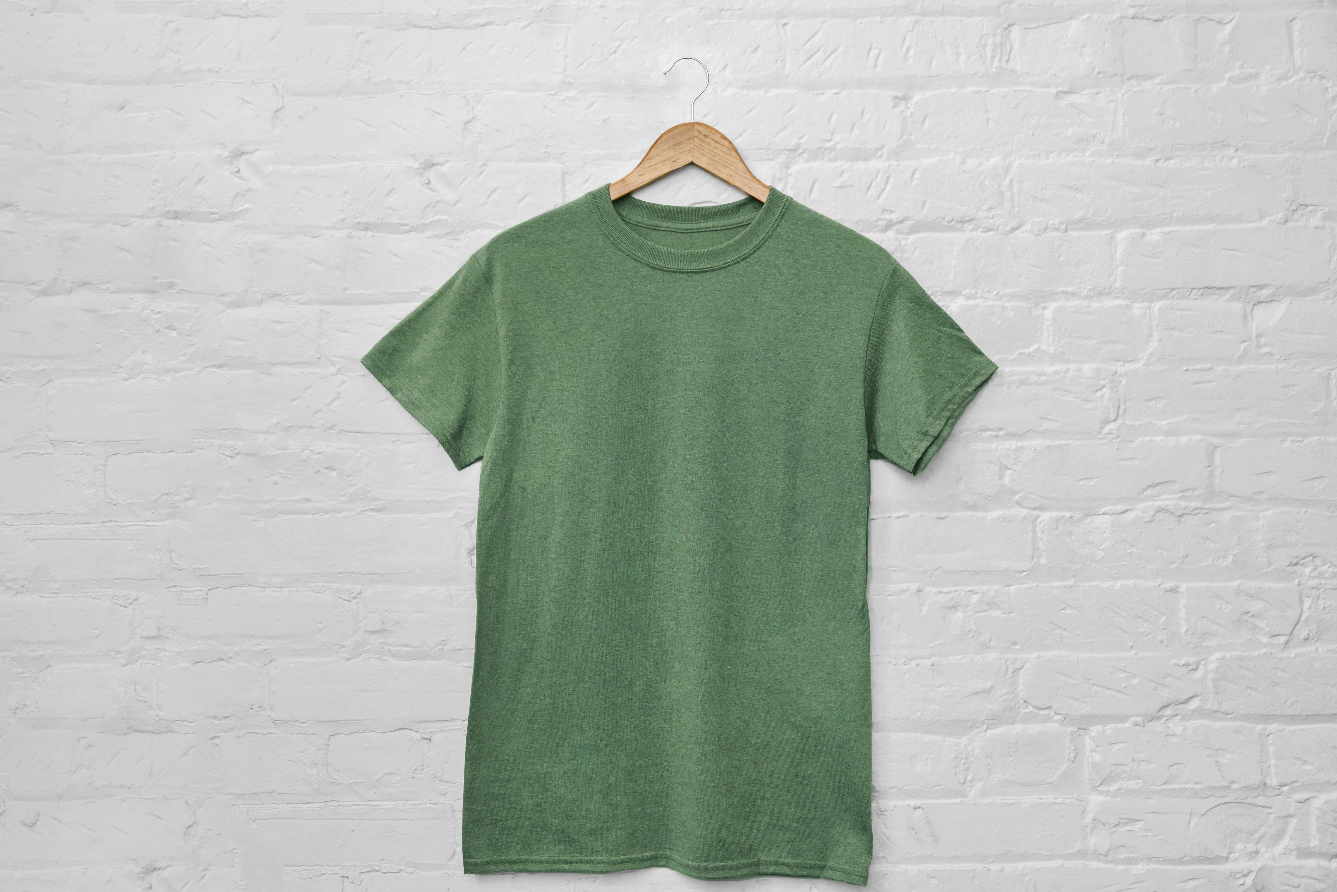 T-Shirt (Green) - undefined